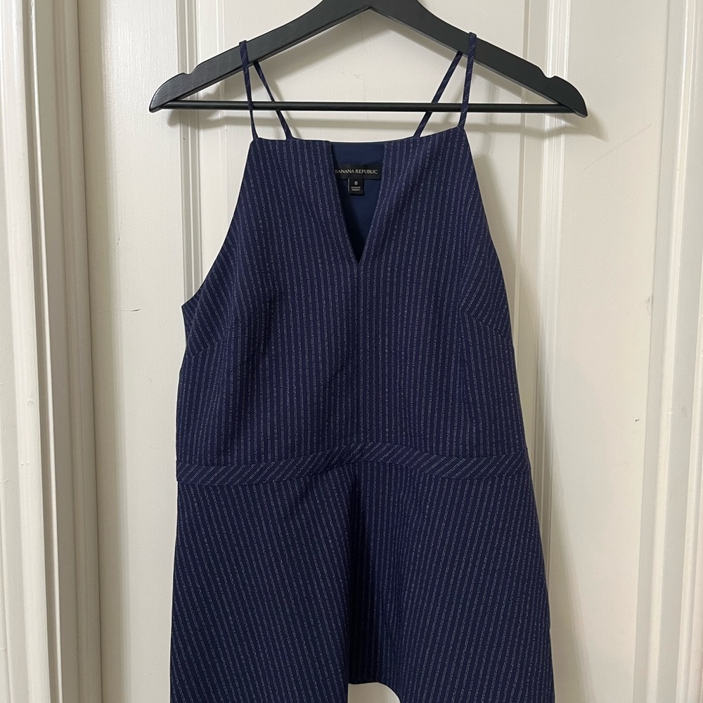 Banana Republic - Navy pinstripe structured top